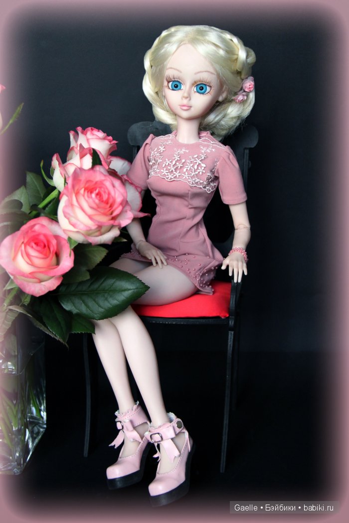 Нежная роза. Платье для куклы "Звезда подиума"