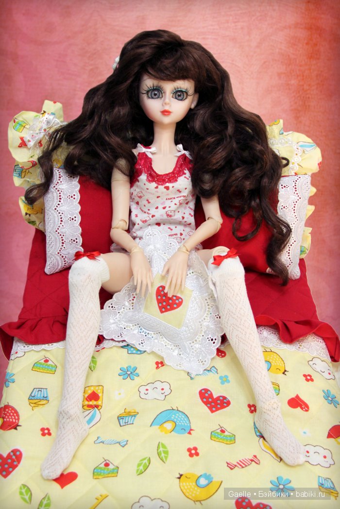 Постельные истории. Белье и пижамка для куклы Звезда подиума (фото 4)