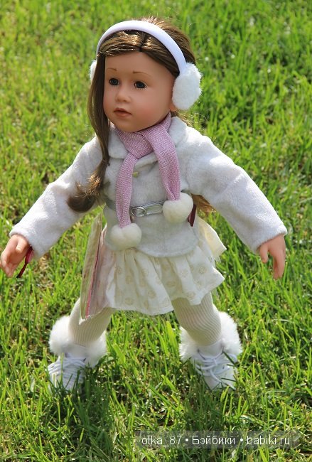 На улице лето...А ко мне приехала такая вот зимняя компания-Снегурочки Готц ( Gotz)