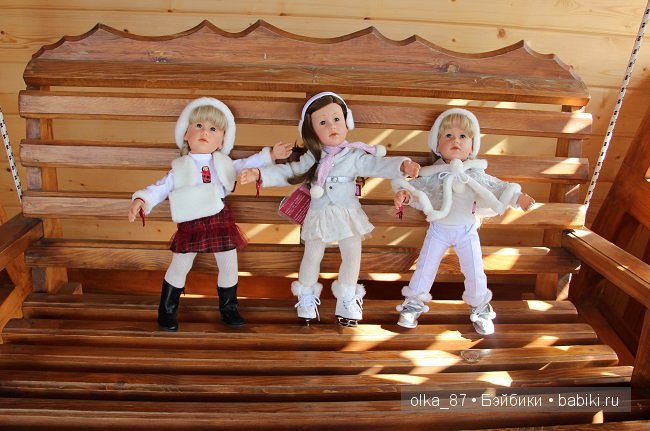 На улице лето...А ко мне приехала такая вот зимняя компания-Снегурочки Готц ( Gotz)