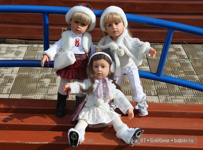 На улице лето...А ко мне приехала такая вот зимняя компания-Снегурочки Готц ( Gotz)