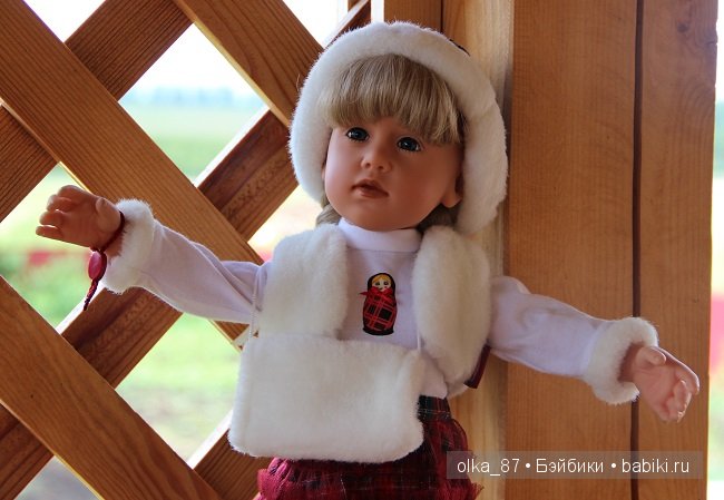 На улице лето...А ко мне приехала такая вот зимняя компания-Снегурочки Готц ( Gotz)