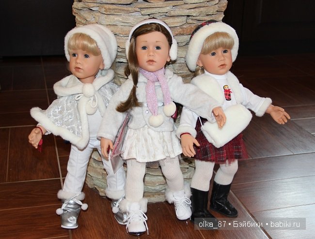 На улице лето...А ко мне приехала такая вот зимняя компания-Снегурочки Готц ( Gotz)