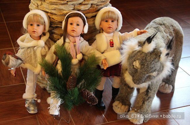 На улице лето...А ко мне приехала такая вот зимняя компания-Снегурочки Готц ( Gotz)