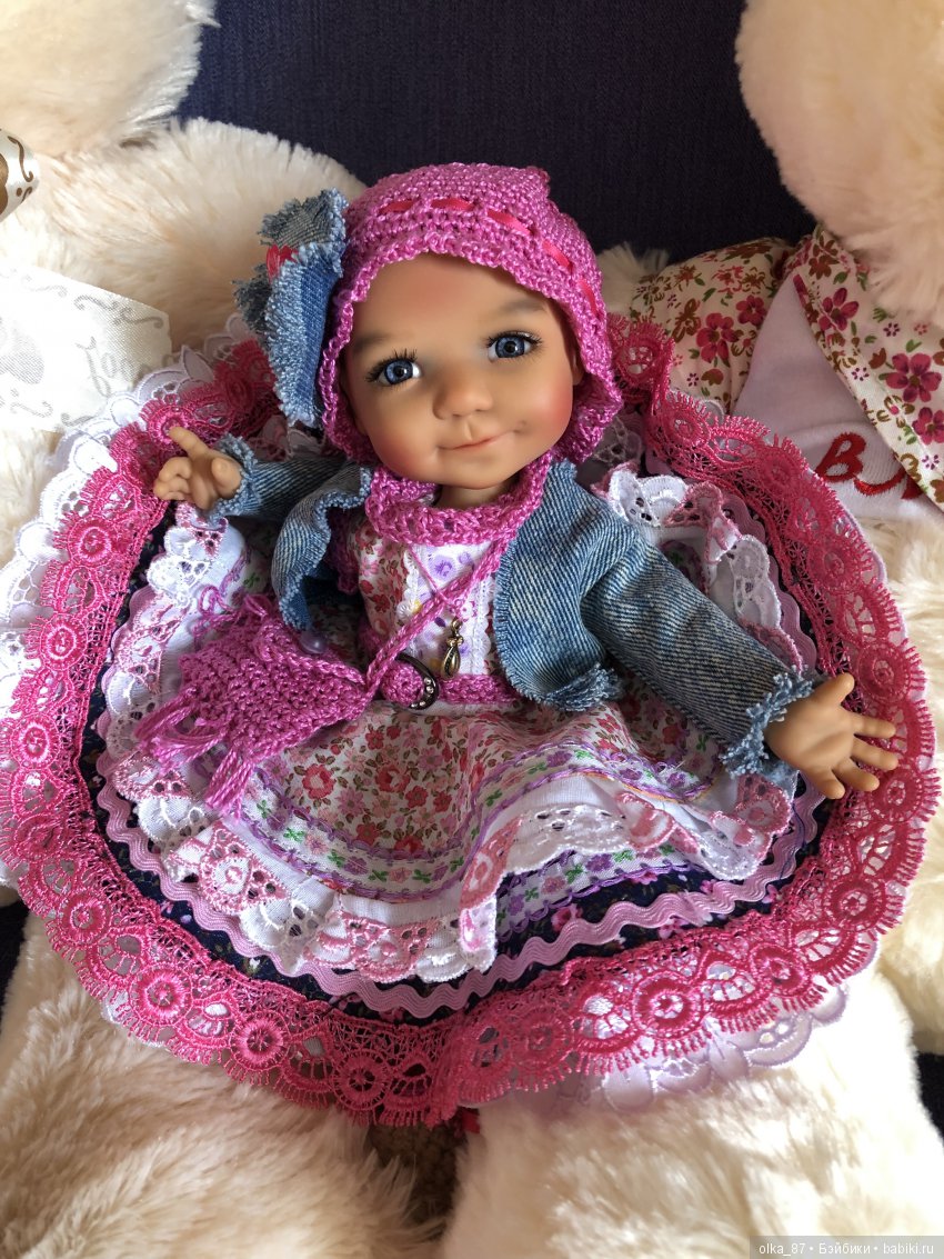 Bailey Meadow dolls в наряде от мамочки