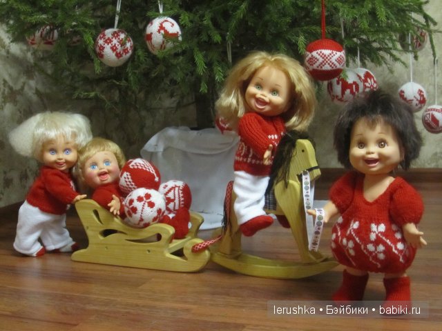 Везем шары на елку!