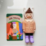 Фигурка малыша с фирменной карточкой