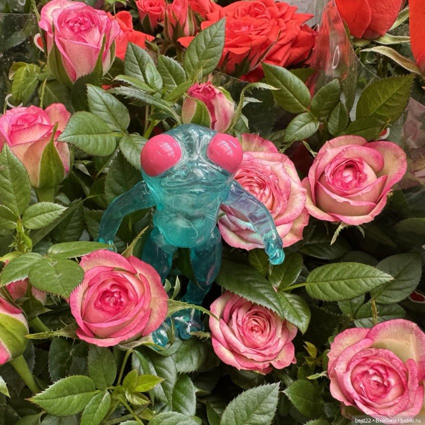 Квакушка с розовыми глазами (фото 7)