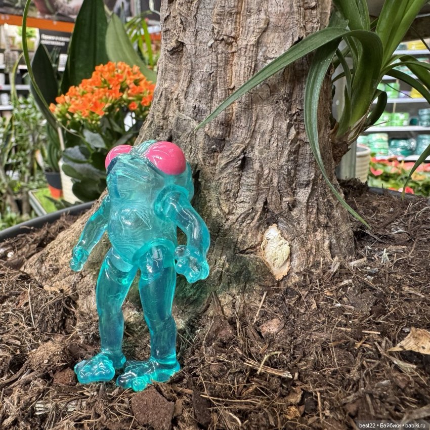 Квакушка с розовыми глазами (фото 8)