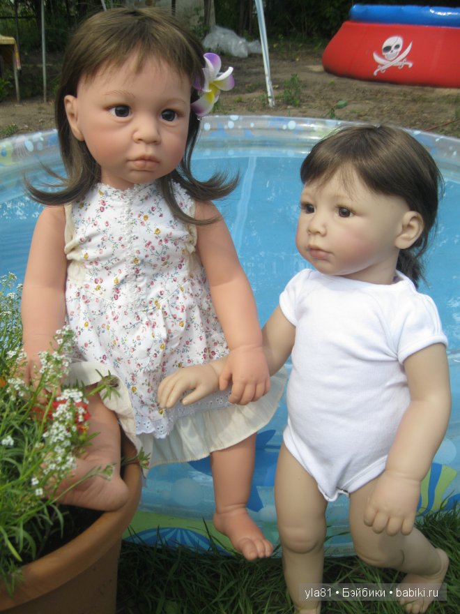 Дачные прогулки моих девочек