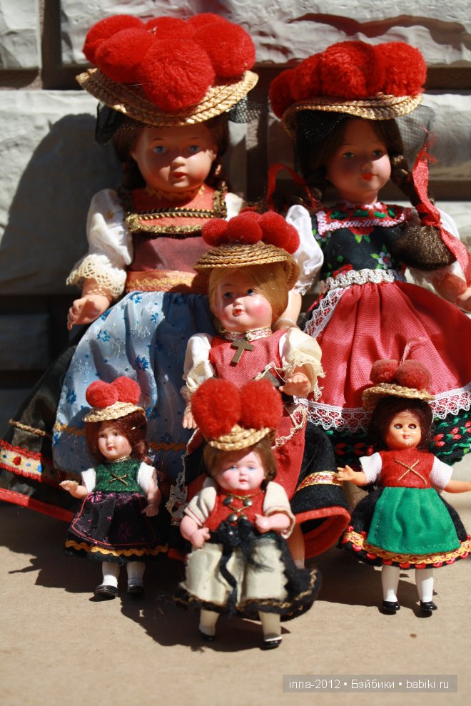 коллекция Баварок в шляпках с помпонами