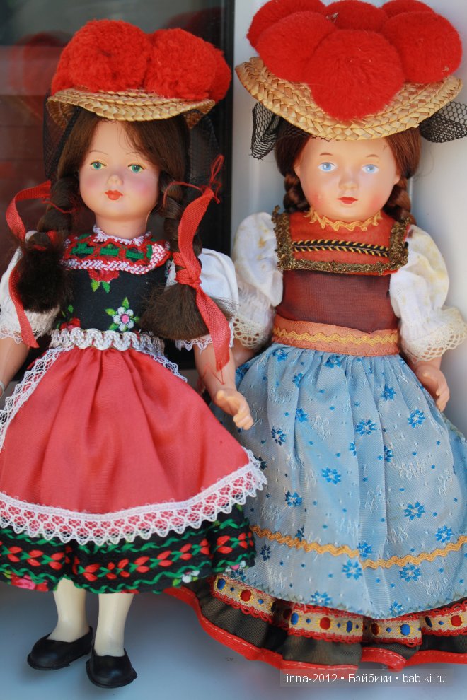 коллекция Баварок в шляпках с помпонами