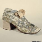 Старинная обувь – источник вдохновения для создания своих моделей обуви