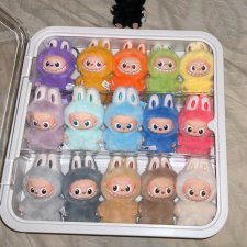 Labubu Pin for love A - M