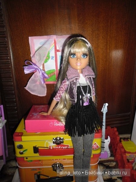 дом мокси тинс