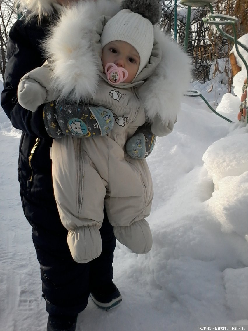 Реборн в коляске на прогулке. Реборн прогулка зимой. Прогулка с реборном в коляске. Реборны прогулки. Куклы реборн прогулка зимой.