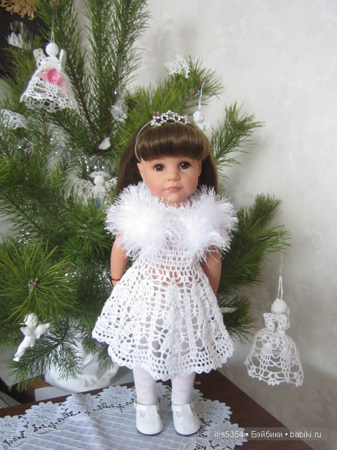 Девочки (куклы Готц) готовятся к Рождеству