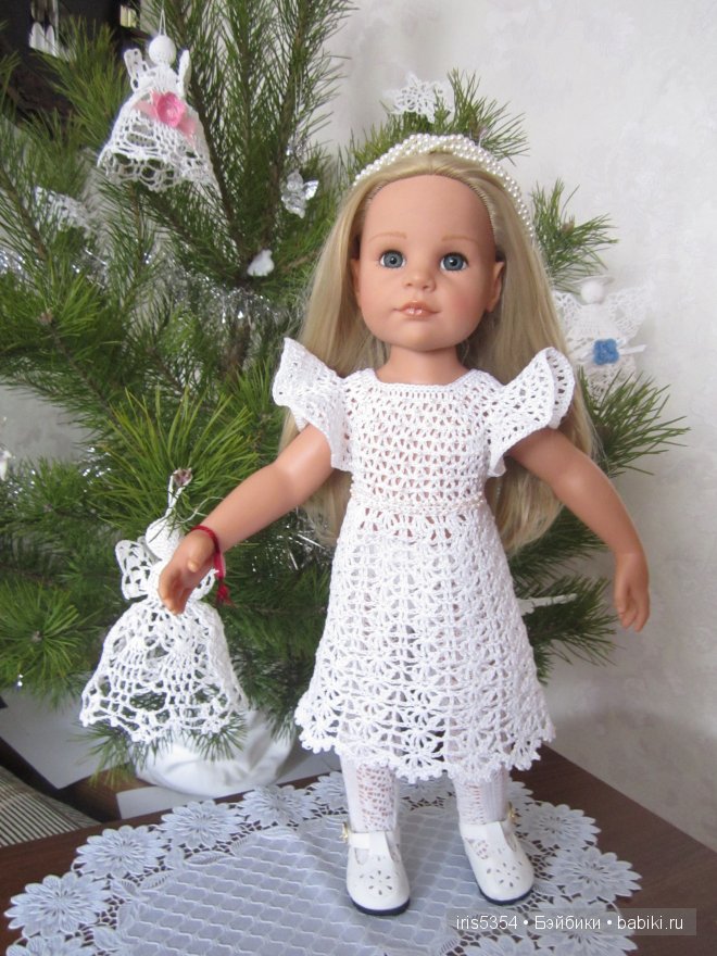 Девочки (куклы Готц) готовятся к Рождеству