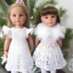 Девочки (куклы Готц) готовятся к Рождеству.