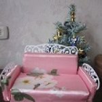 Подарок своими руками. Диванчик для кукол