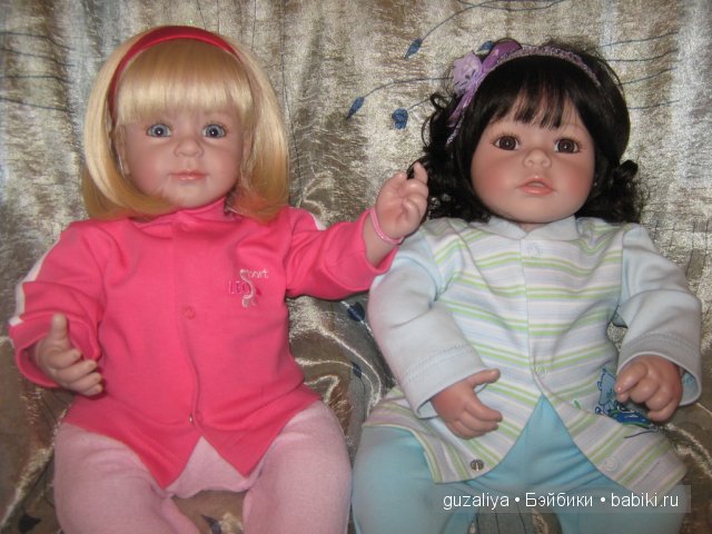 А это наряды из магазина, шоппинг удался, я даже носочки нашла малюсенькие.