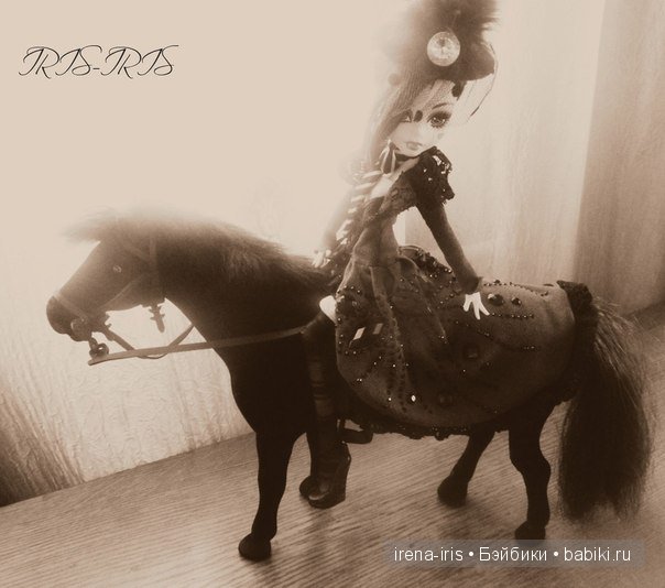 Время идёт. Кукла Монстер Хай