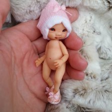 Авторская мини кукла урчной работы Тося