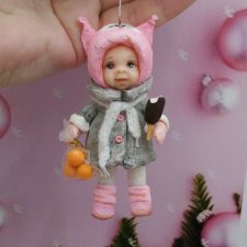 Ватная малышка на ёлочку. Ватная малышка на ёлочку.