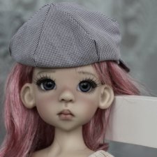 Дама с горностаем или Девочка с котом. Layla human by Kaye Wiggs.