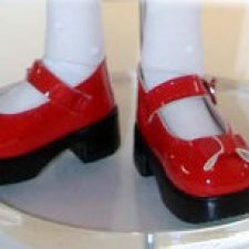 Подскажите, где купить туфельки для кукол Кае Виггс