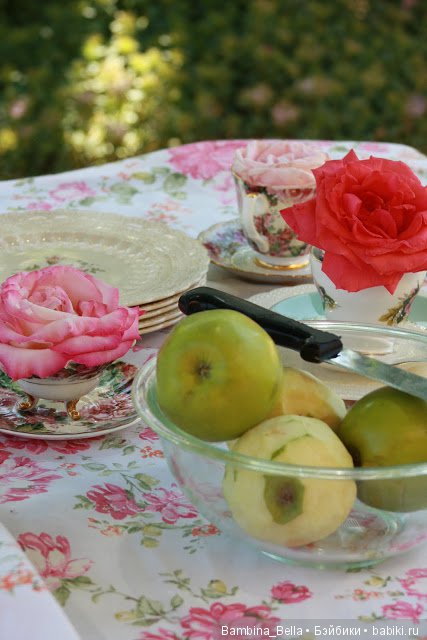 Яблочный пирог из слоёного теста (фото 3)