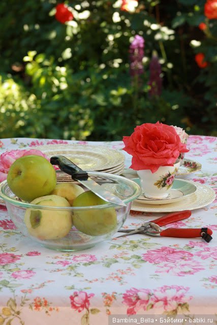 Яблочный пирог из слоёного теста (фото 4)