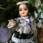 Антикварная кукла Лиза