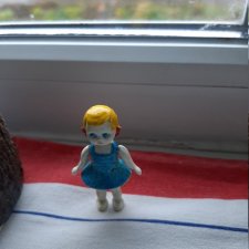 Винтажная Дюймовочка редкая из колкого пластика