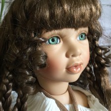 Большая фарфоровая кукла из Германии.