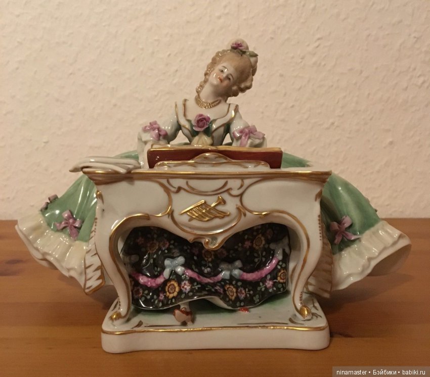 Дама за клавесином от Scheibe-Alsbach