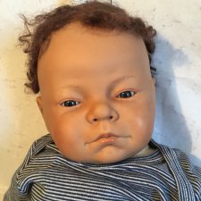 Реалистичный бутуз