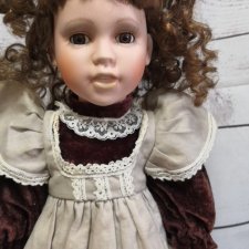 Школьница Винтажная фарфоровая куколка