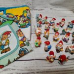 Киндеры.  Гномы.  Лот.