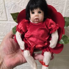 Крошка на ладошке от Bonnie Chyle