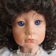 Очаровашка с венком на голове от Julie Good Kruger