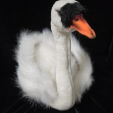 Шикарный лебедь от Hansa