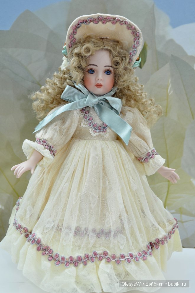 Волшебная фарфоровая кукла Вера от Мари Осмонд (фото 3)