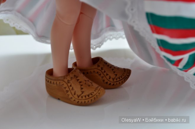 Элин примеряет голландский национальный костюм (Elin Iplehouse) | Бэйбики Элин примеряет голландский национальный костюм (Elin Iplehouse) (фото 6)