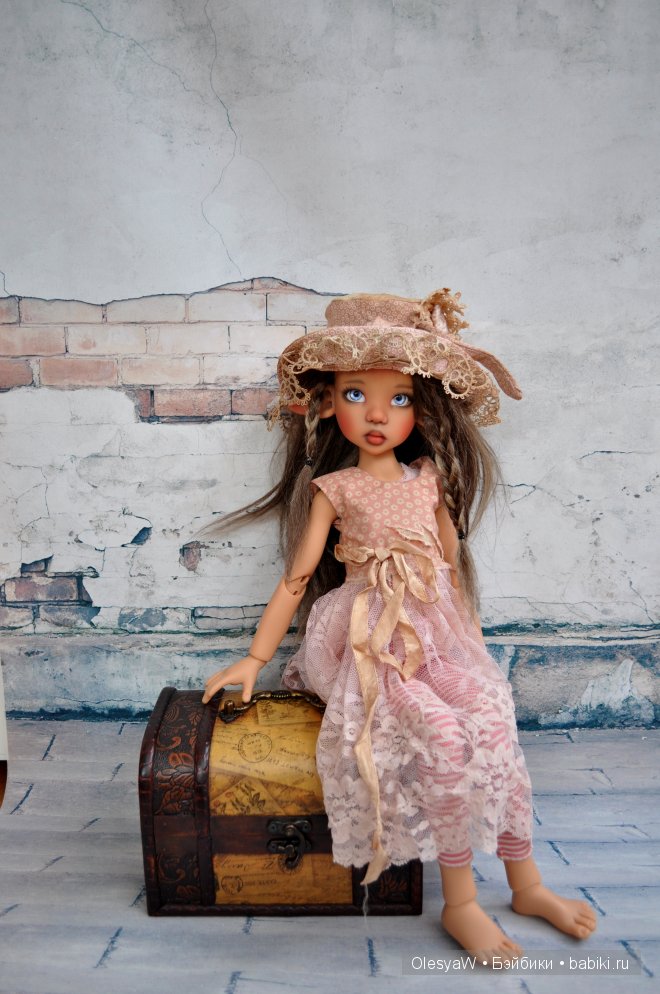 Ларисса почти на дне... (Laryssa Kaye Wiggs) (фото 7)