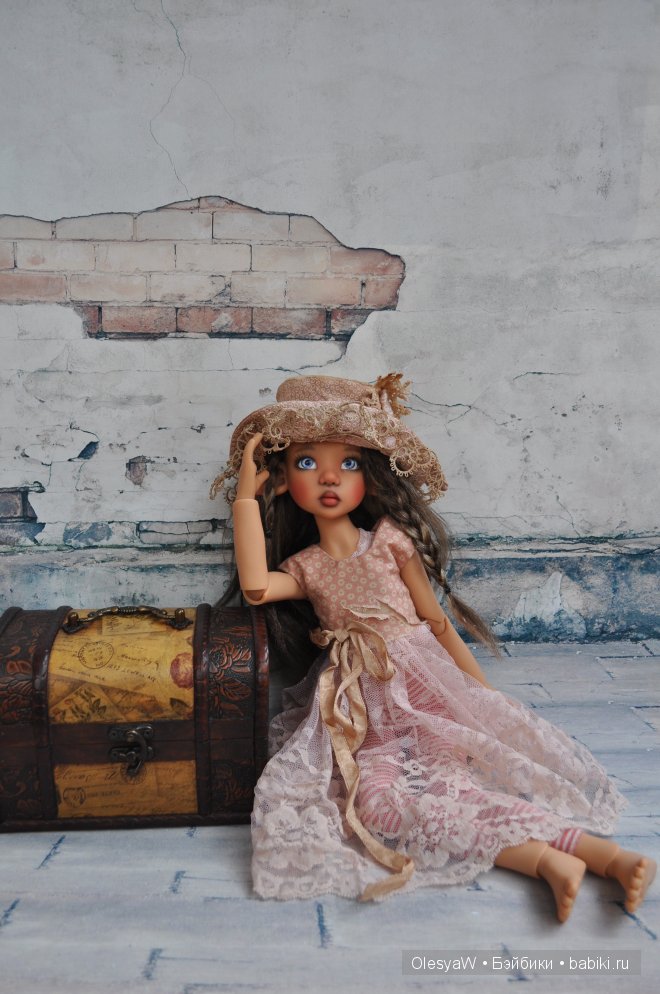 Ларисса почти на дне... (Laryssa Kaye Wiggs) (фото 5)