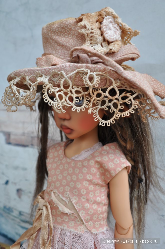 Ларисса почти на дне... (Laryssa Kaye Wiggs)