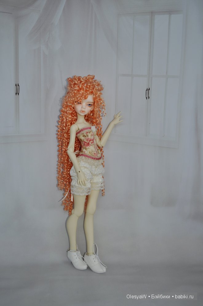 DIM Laia на теле Lillycat