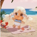 Плюшевый обвес CryBaby из серии Vacation Mode On от Pop Mart