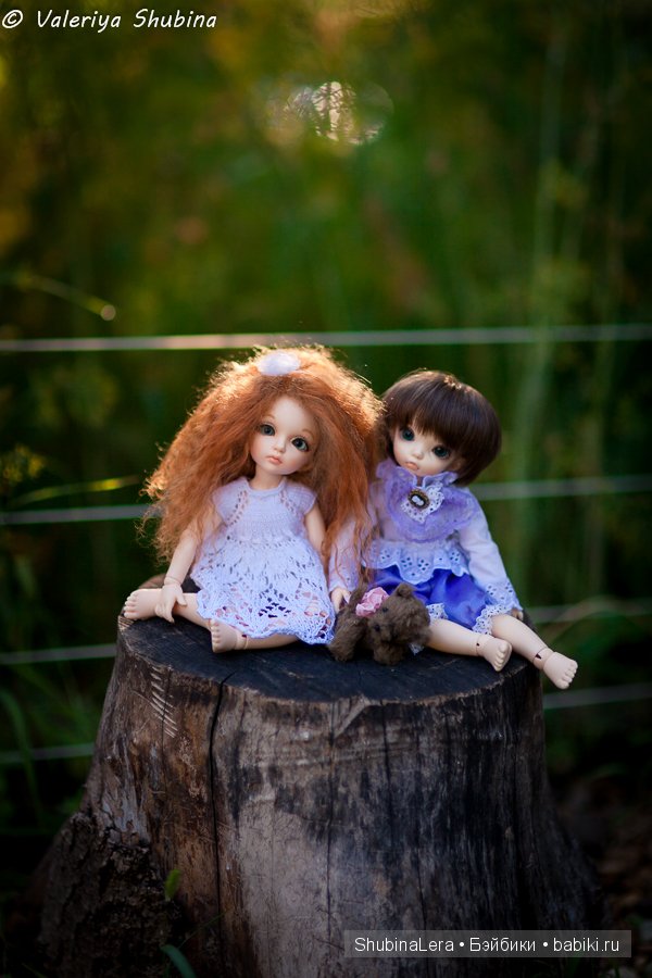 Мишель с новой сестренкой на прогулке (фото 6)